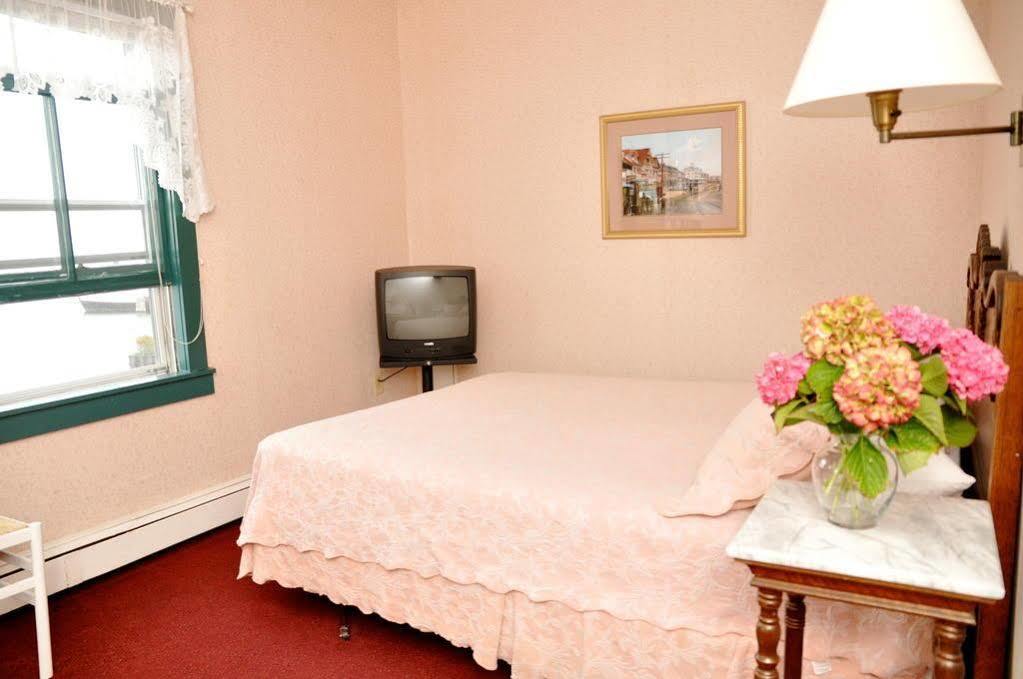 National Hotel New Shoreham Bagian luar foto